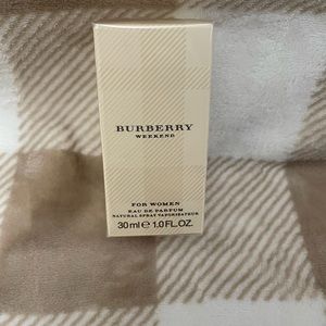 Burberry weekend for women 30ml- Burberry women perfume